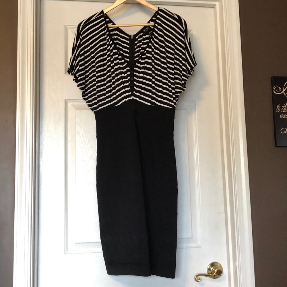 Dress - Picture 3 of 6